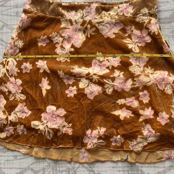Free People Margaux Velvet Floral Mini Skirt 10 - Picture 16 of 16